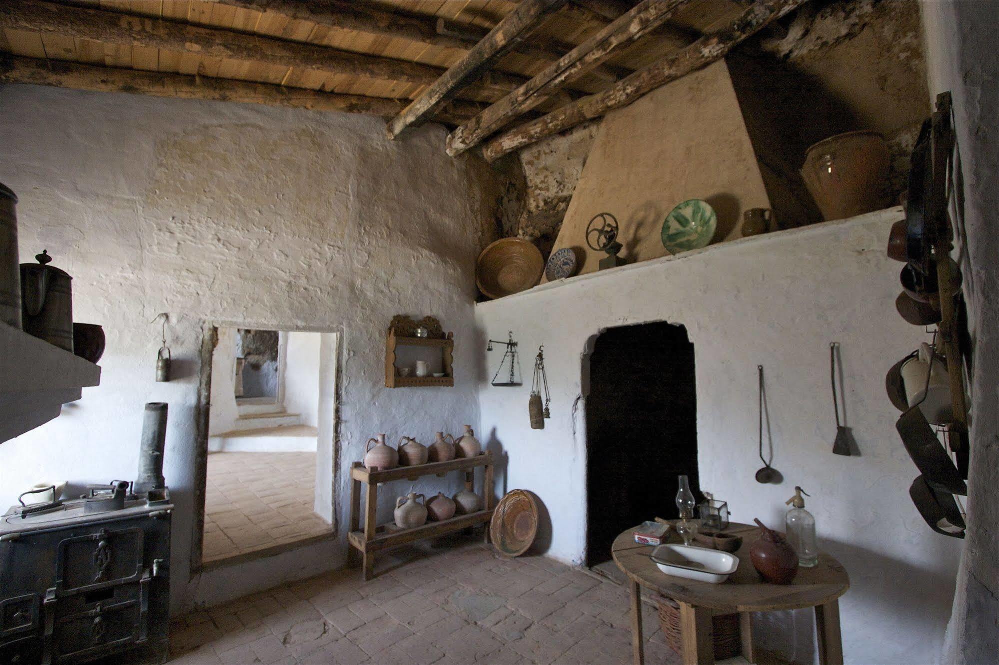 بورويينا Habitat Troglodita Almagruz المظهر الخارجي الصورة